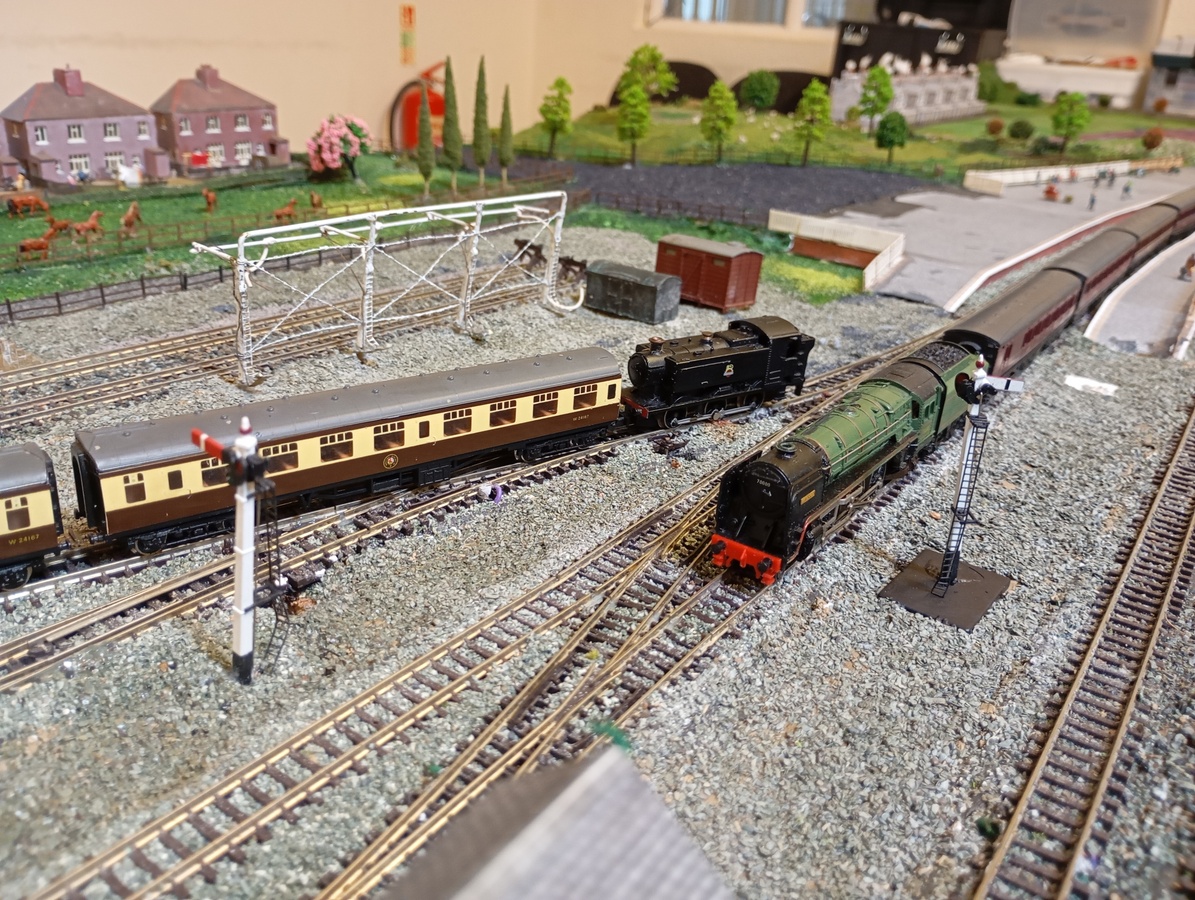 BR locomotives with coaches 